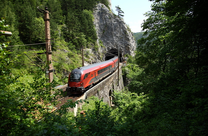 oebb-railjet-a98922ef-80e4-4da2-a172-0e439d93309c.jpg