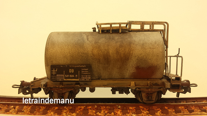 letraindemanu (360b) patine wagon citerne Märklin 4644.jpg