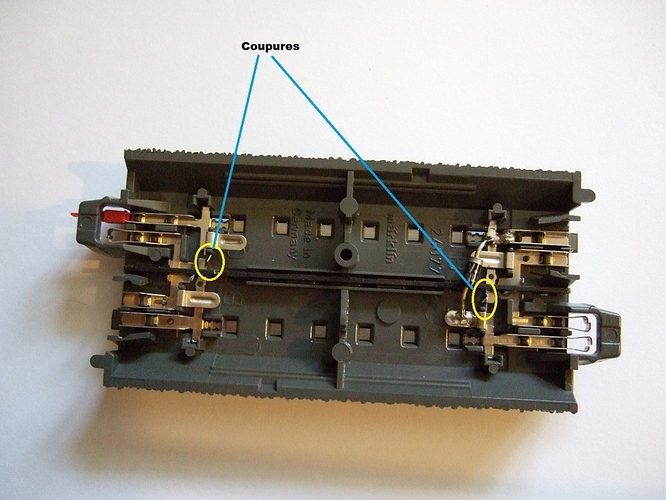 rail contact diode 1N4001 coupures.jpg