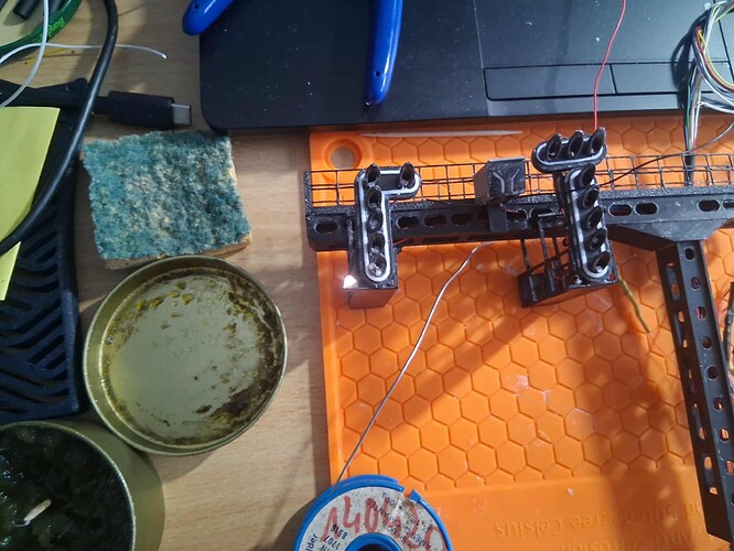 43a58a95-4d06-4fa5-b8a1-e848deab445e