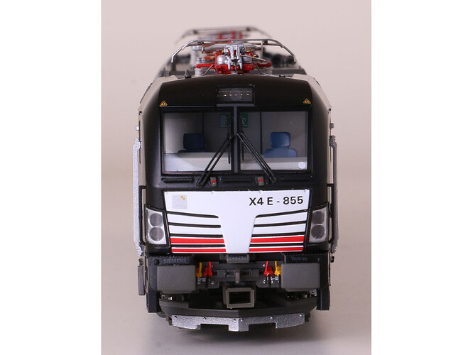 Electric-locomotive-BR-193-Vectron-MRCE-LS16070_b_3