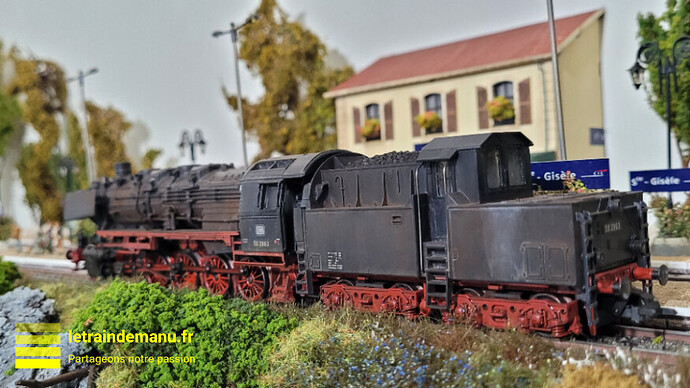 letraindemanu-3074-patine-locomotive-a-vapeur-br50-db-a-tender-cabine-marklin-37843