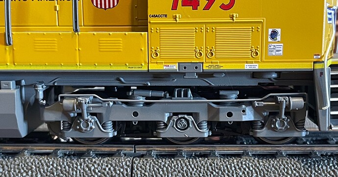 MK38440 ES44AC 23