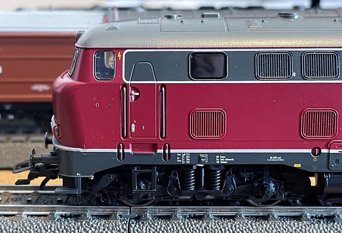 MK37740 V216 06