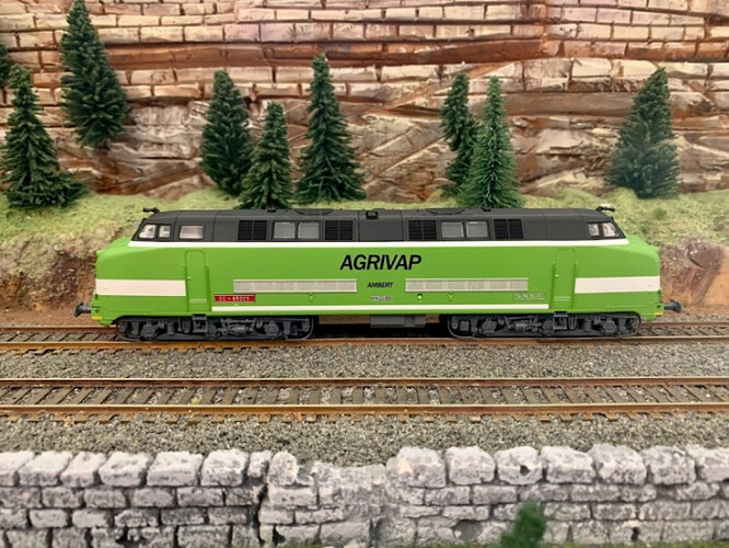 mistral-23-03-g003-locomotive-diesel-cc-65005-sous-marin-vert-clair-agrivap-ambert-dcc-sound-1