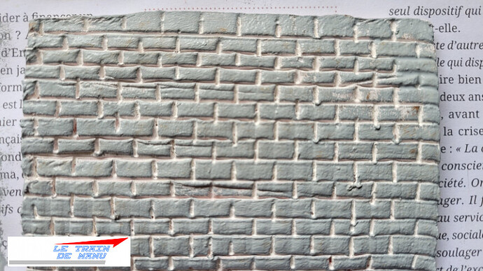 letraindemanu (2356) réseau ho mur en pâte à modeler et carton plume canson