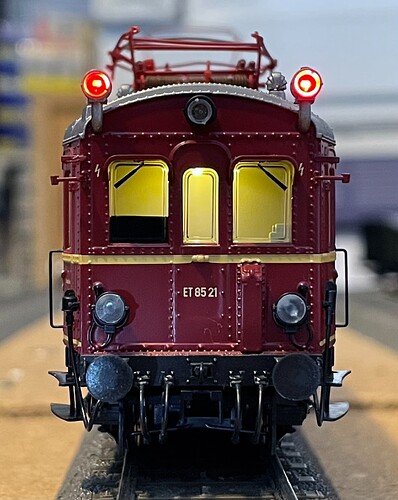 MK39583 ET85 21