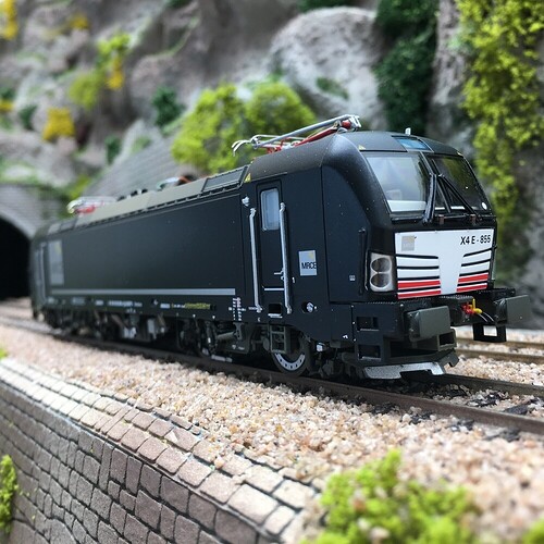 locomotive-91-80-vectron-mrce-ep-vi-ho-187-lsmodels-16070