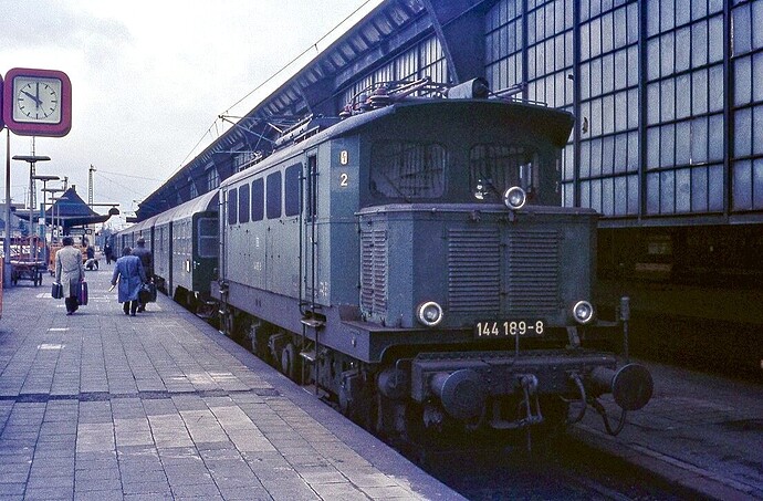 144-189-karlsruhe-05041983-1380412