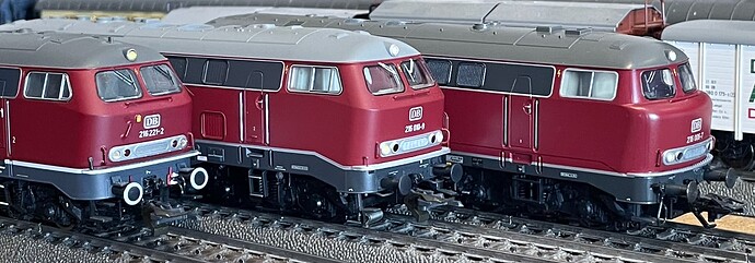 MK37740 V216 11