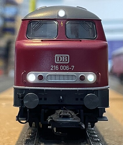 MK37740 V216 08