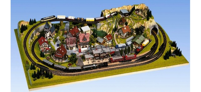 Plateau de train miniature Noch 81610 - Mittenwald HO/TT - 200 x 120 cm**