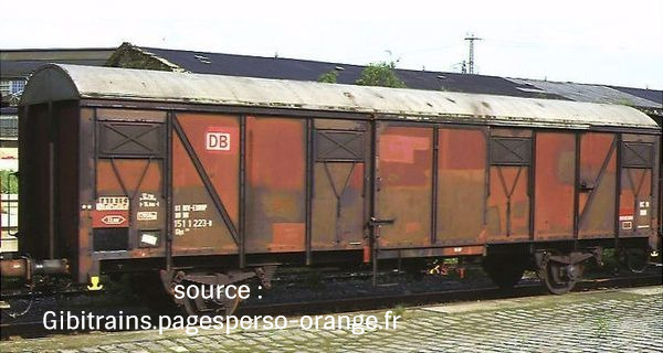 letraindemanu (321) patine wagon couvert Märklin 4411.jpg